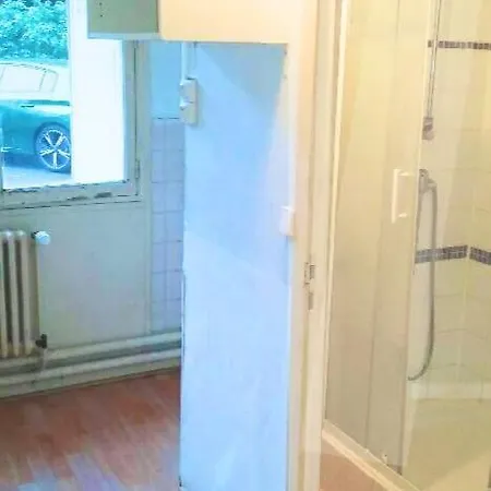 Independent Kitchen&shower Free Parking Apartment